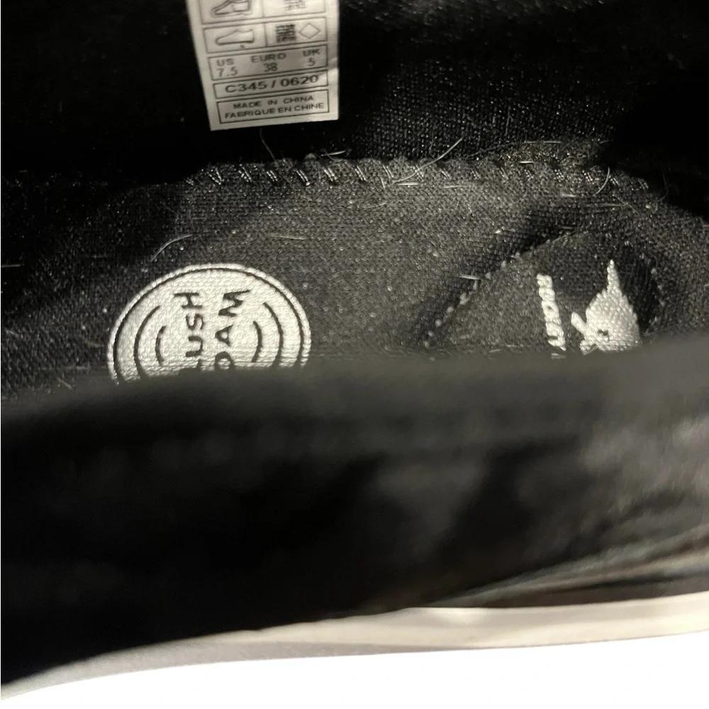 Women’s ROCKET DOG C345/0620 Slip-On Black Camo sneakers‎ Size 7.5